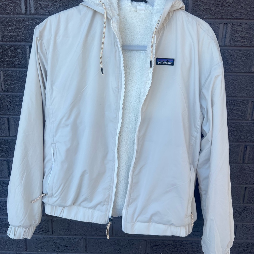 Patagonia Women’s Reversible Cambria Jacket